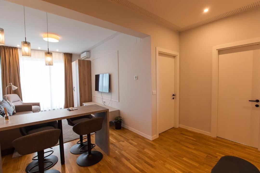 Escapism - Premium 1Br Apartment With Parking 부쿠레슈티 외부 사진